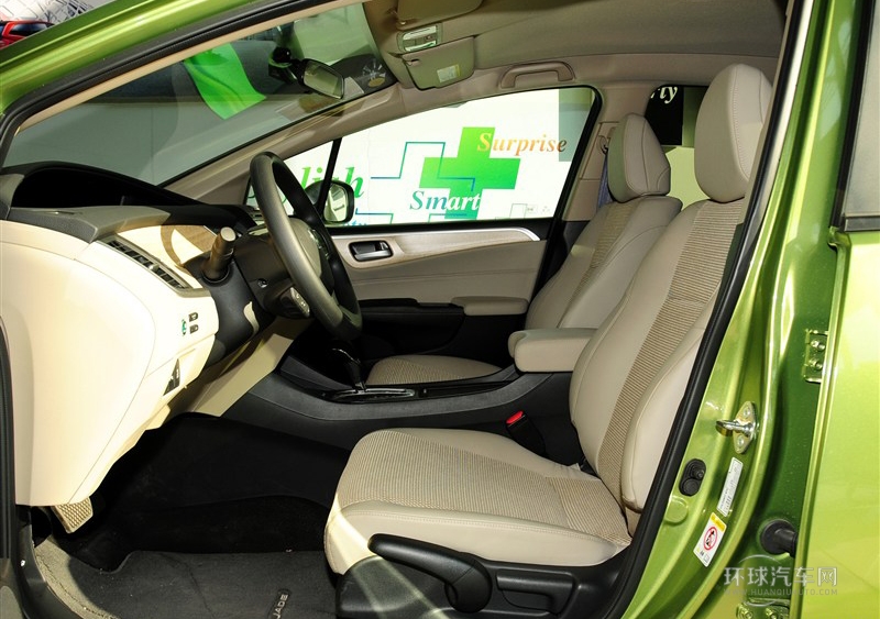 2013款 1.8L 自動(dòng)舒適版 6座