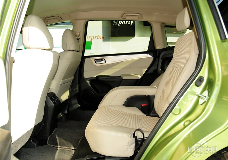 2013款 1.8L 自動舒適版 6座