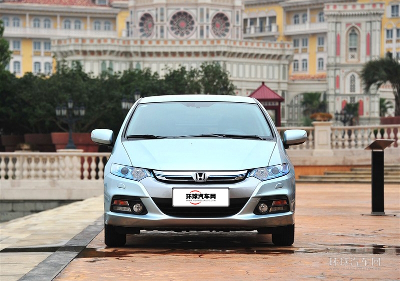2013款 1.3L 標(biāo)準(zhǔn)型