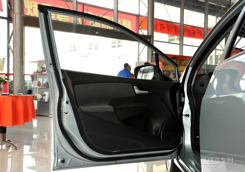2013款 1.3L 標(biāo)準型