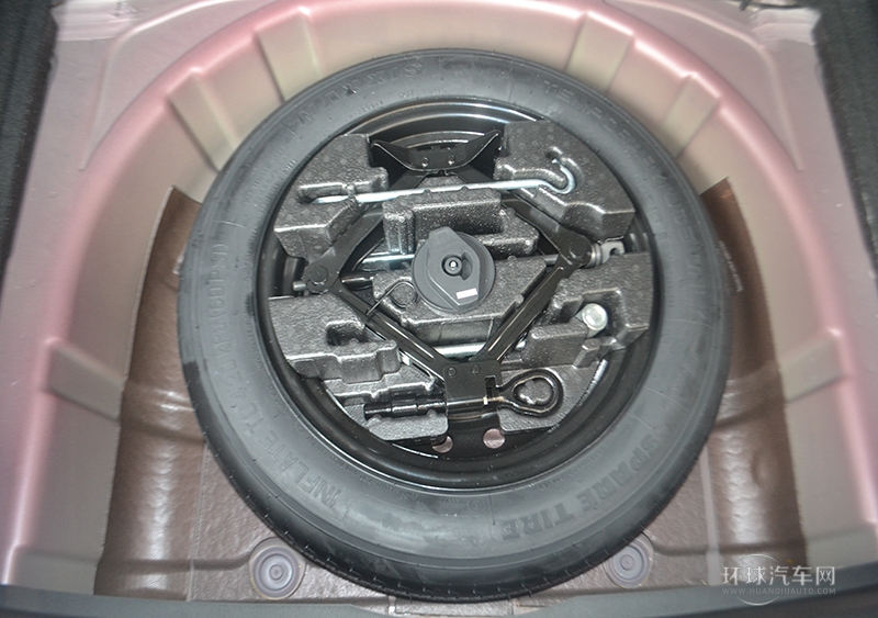 2014款 兩廂 1.6T 自動(dòng)致臻型（紅色）