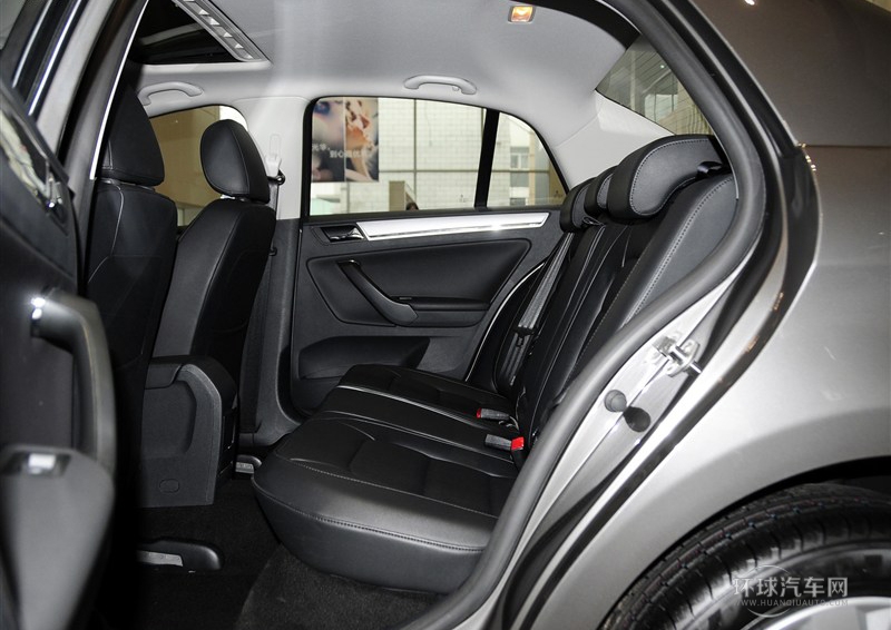 2014款 1.6L 手動(dòng)舒適型
