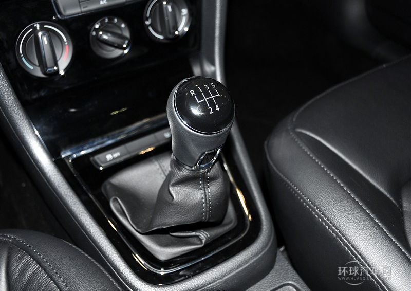 2014款 1.6L 手動(dòng)舒適型