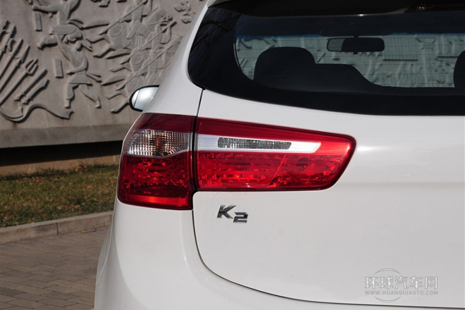 2012款 兩廂 1.6L AT Premium紀(jì)念版