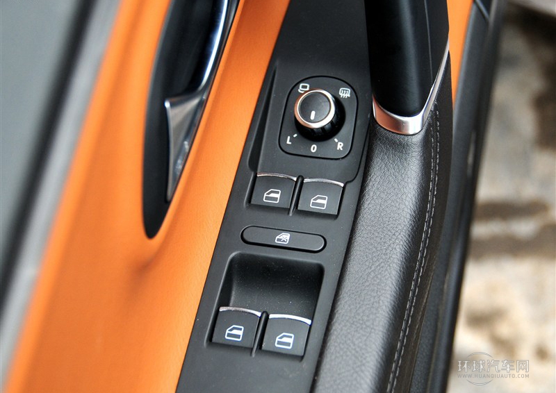 2013款 1.8TSI 豪華型