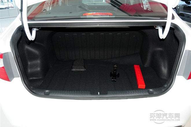 2012款 三廂 1.4L MT TOP紀念版