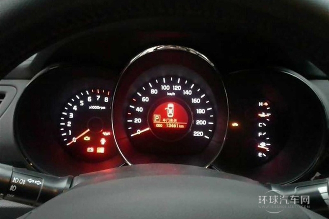 2012款 兩廂 1.4L MT GLS紀(jì)念版