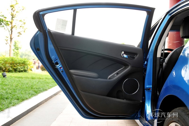 2013款 1.8L 自動(dòng)Premium