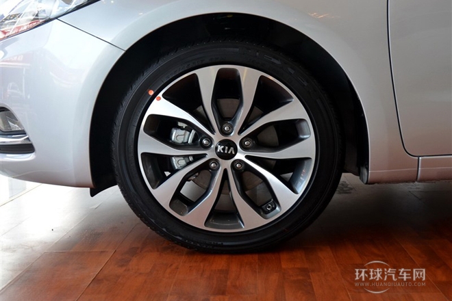2013款 1.6L 自動(dòng)Premium