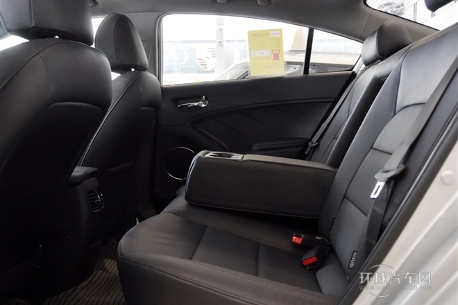 2013款 1.6L 自動(dòng)Premium