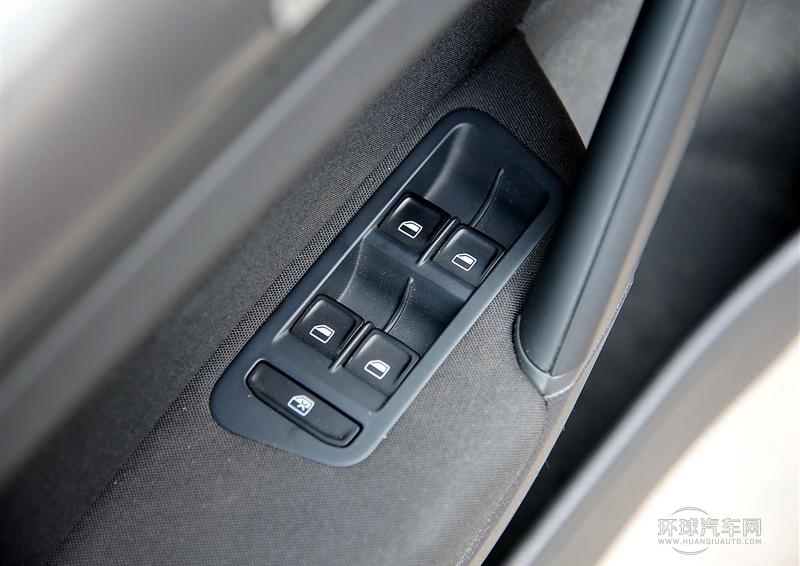 2014款 1.6L 手動(dòng)時(shí)尚型