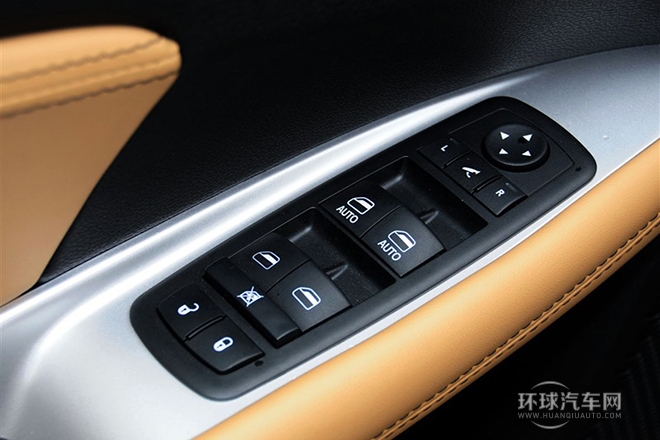 2013款 3.6L 四驅(qū)旗艦版