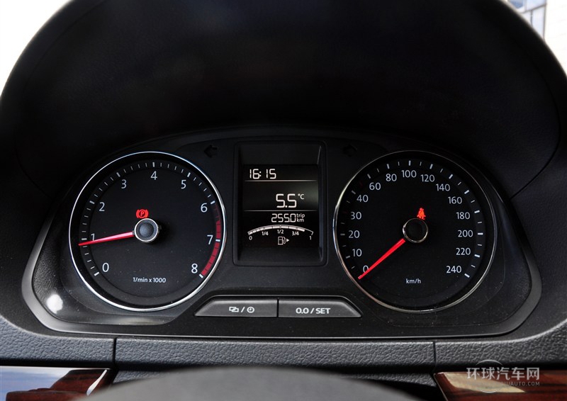 2013款 1.6L 手動(dòng)豪華型