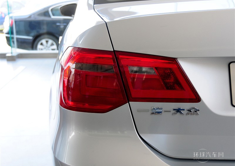 2013款 1.6L 手動時(shí)尚型