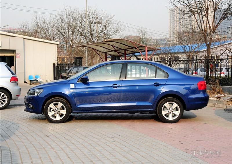 2013款 1.6L 自動(dòng)豪華型