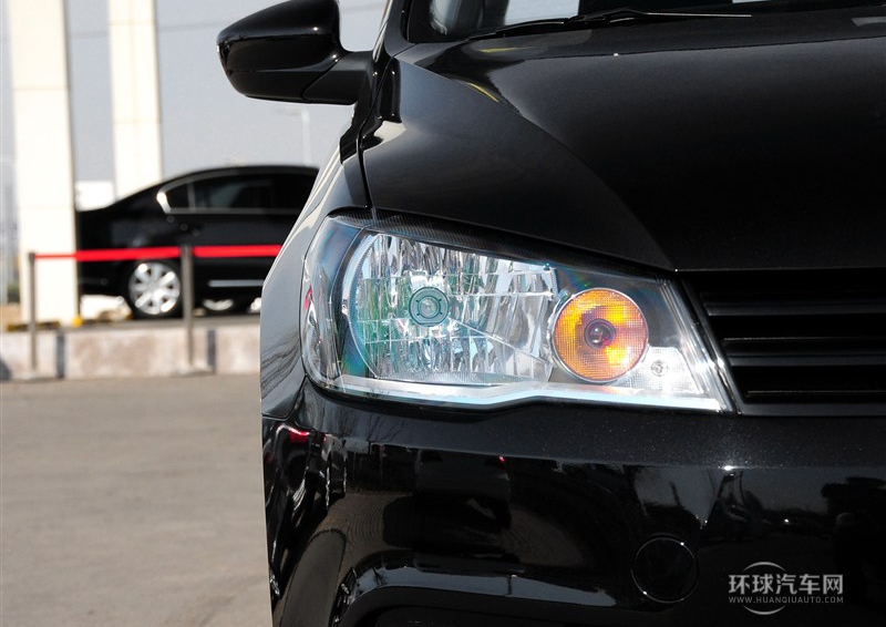 2013款 1.6L 自動(dòng)時(shí)尚型