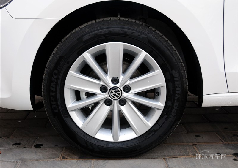2013款 1.6L 自動(dòng)舒適型