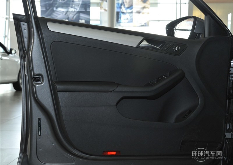 2014款 1.6L 手動時尚型