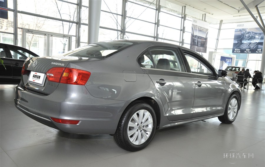 2014款 1.6L 手動時(shí)尚型