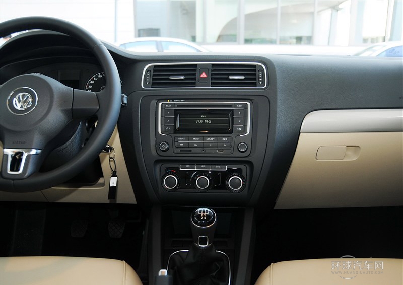 2014款 1.6L 手動(dòng)舒適型