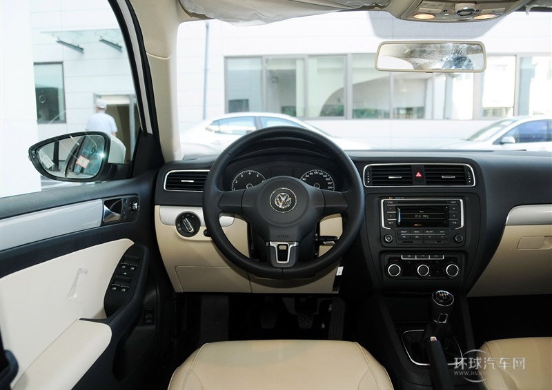 2014款 1.6L 手動(dòng)舒適型