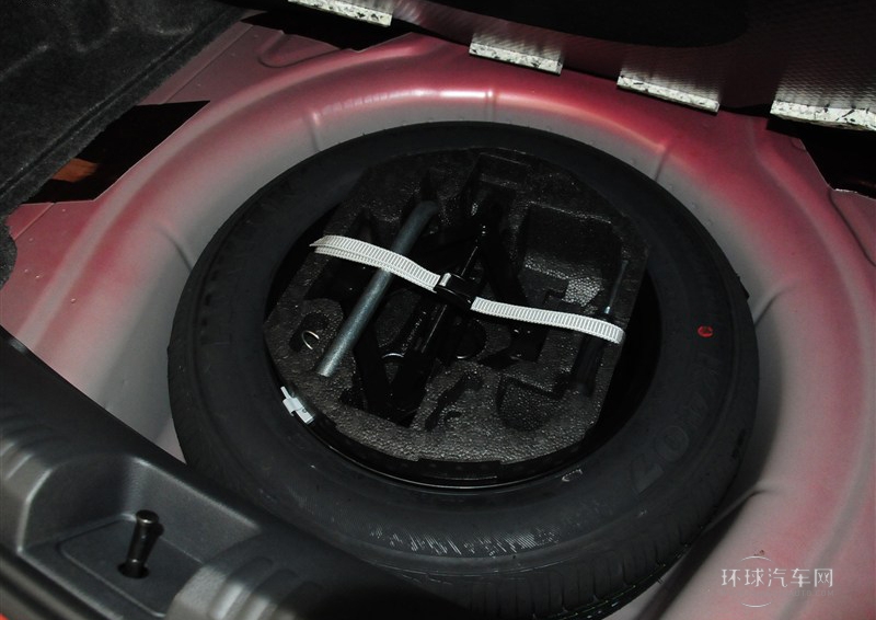 2014款 1.6L 自動(dòng)時(shí)尚型