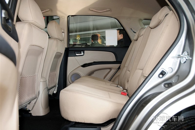 2013款 2.0L 手動兩驅(qū)版GL