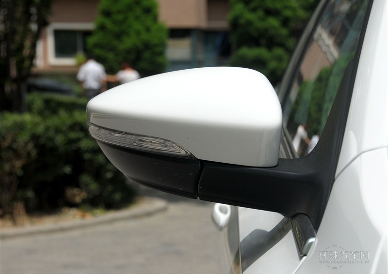 2014款 改款 1.4TSI 手動(dòng)豪華型