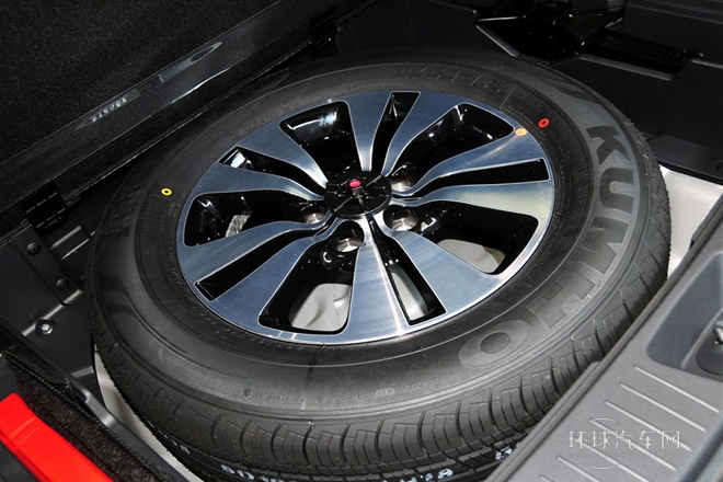 2013款 2.0L 自動兩驅(qū)版GLS