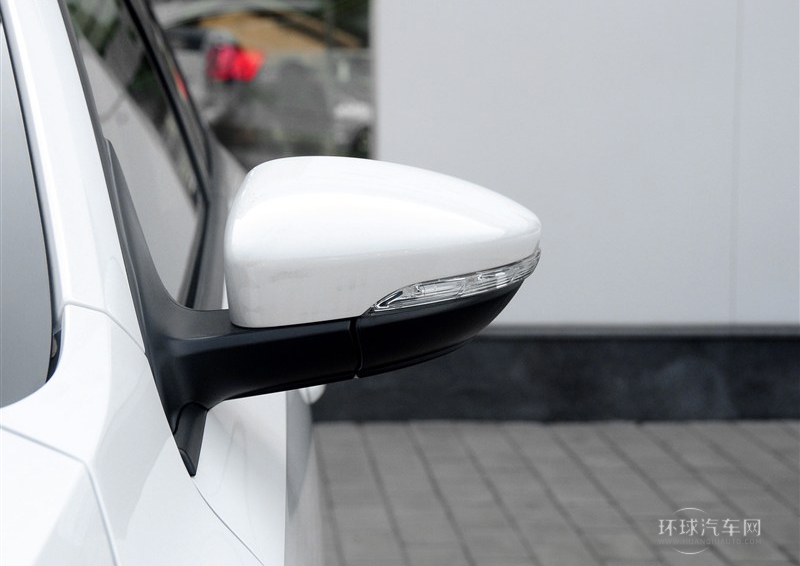 2014款 改款 1.6L 手動(dòng)時(shí)尚型