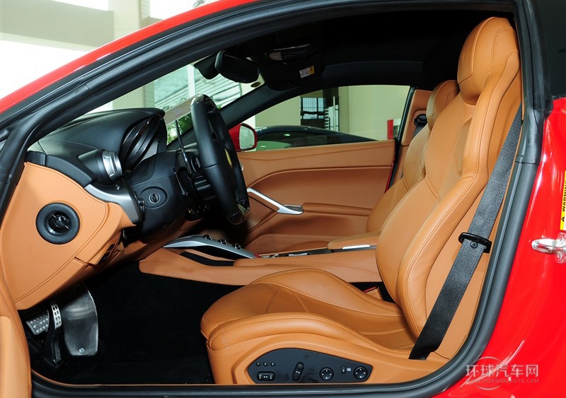 2013款 6.3L 標(biāo)準(zhǔn)型