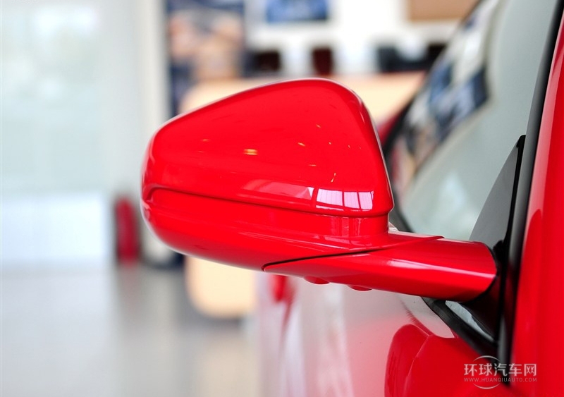 2013款 6.3L 標(biāo)準(zhǔn)型