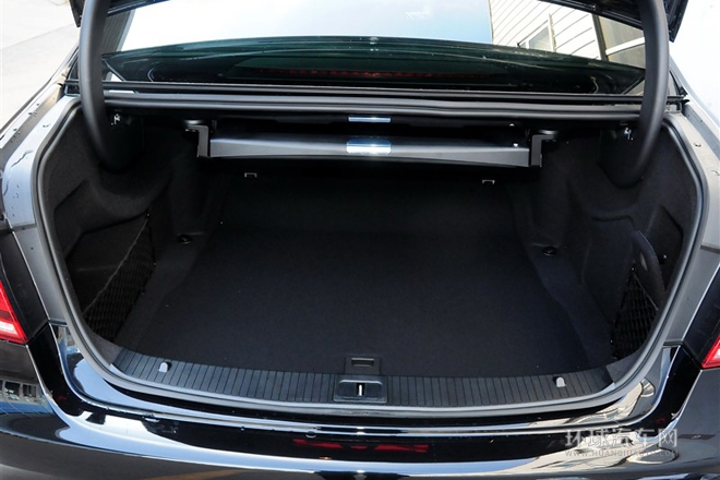 2015款E320L運(yùn)動豪華版