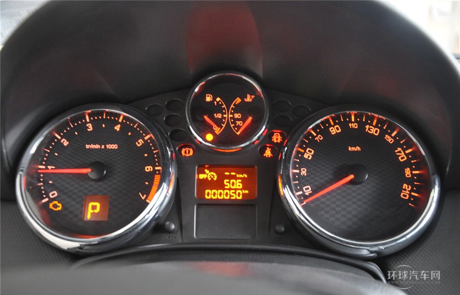 2013款 1.6L CC 自動(dòng)豪華型