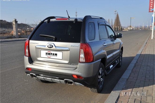 2013款 2.0L 手動(dòng)四驅(qū)版GLS
