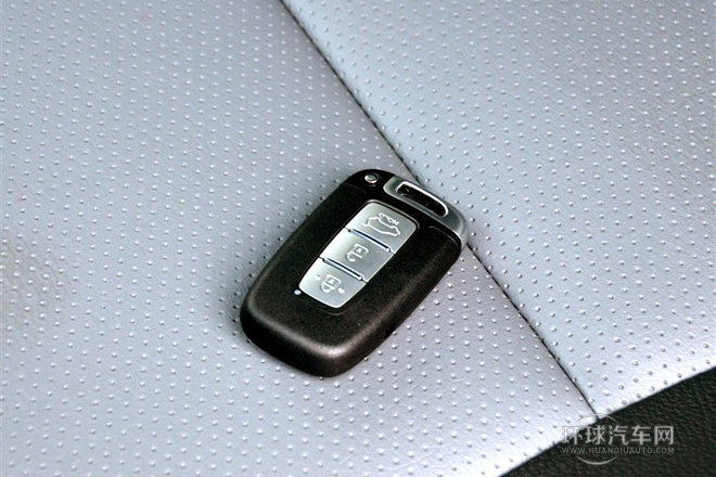 2013款 2.0L 自動兩驅版Premium