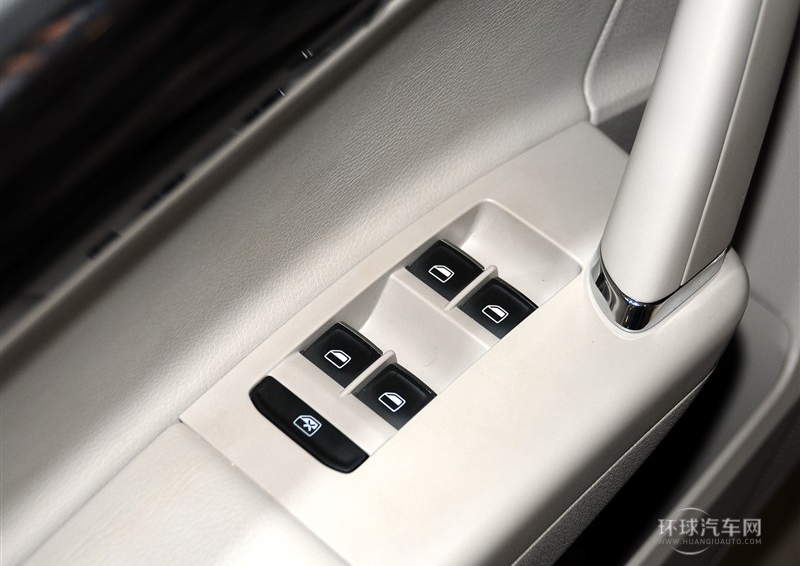 2013款 1.4TSI 手動(dòng)豪華型