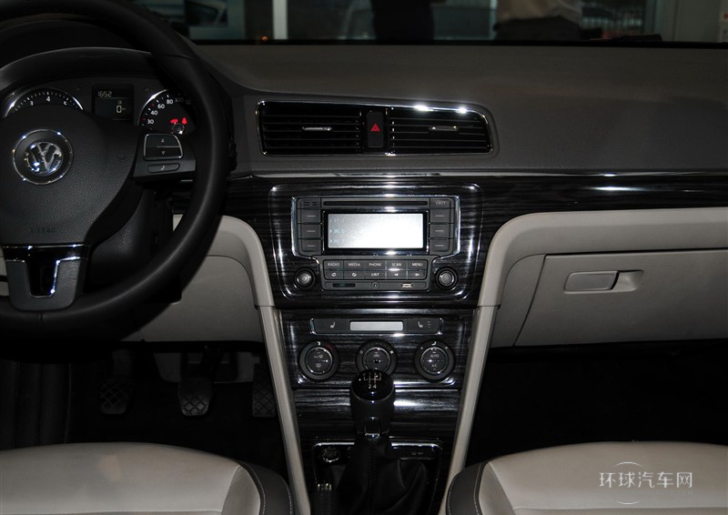 2013款 1.4TSI 手動(dòng)豪華型