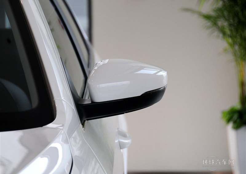 2013款 1.4TSI 自動(dòng)豪華型