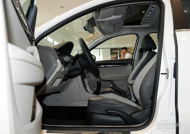 2013款 1.6L 手動舒適型