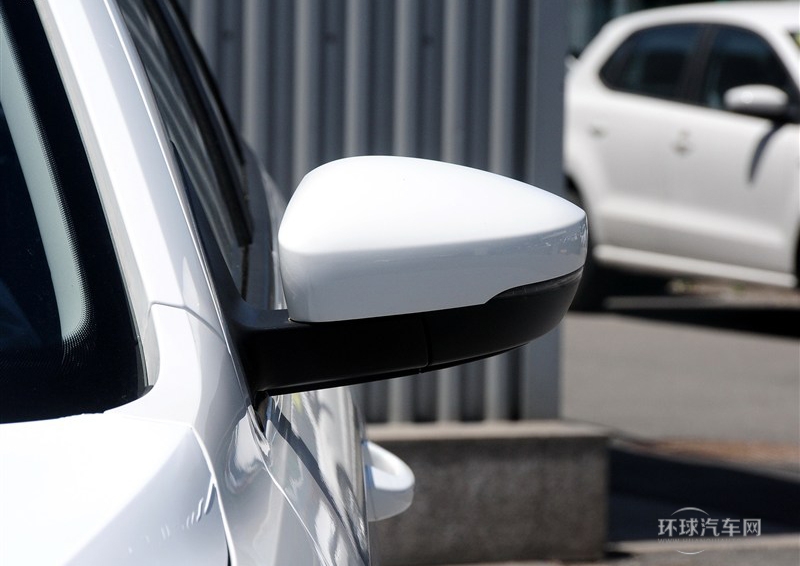 2013款 1.6L 自動(dòng)風(fēng)尚型