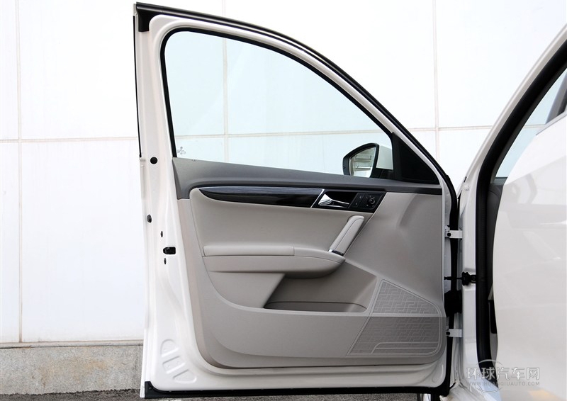2013款 1.6L 自動(dòng)豪華型