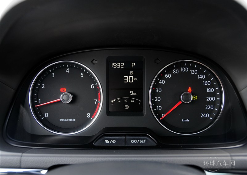 2013款 1.6L 自動(dòng)豪華型