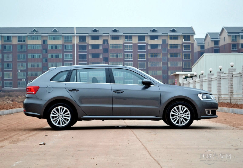 2013款 1.6L 自動(dòng)舒適型
