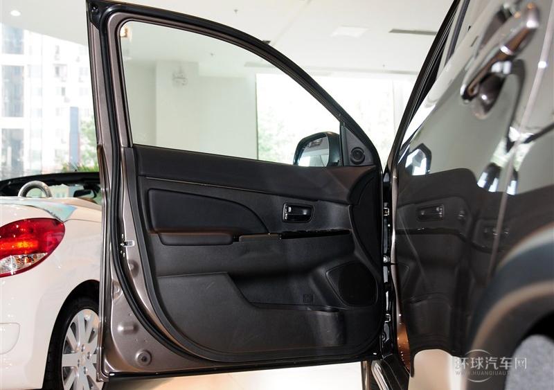 2013款 2.0L 兩驅(qū)豪華型