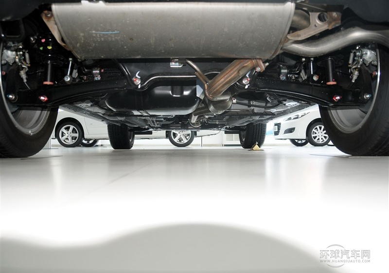2013款 2.0L 兩驅(qū)時(shí)尚型