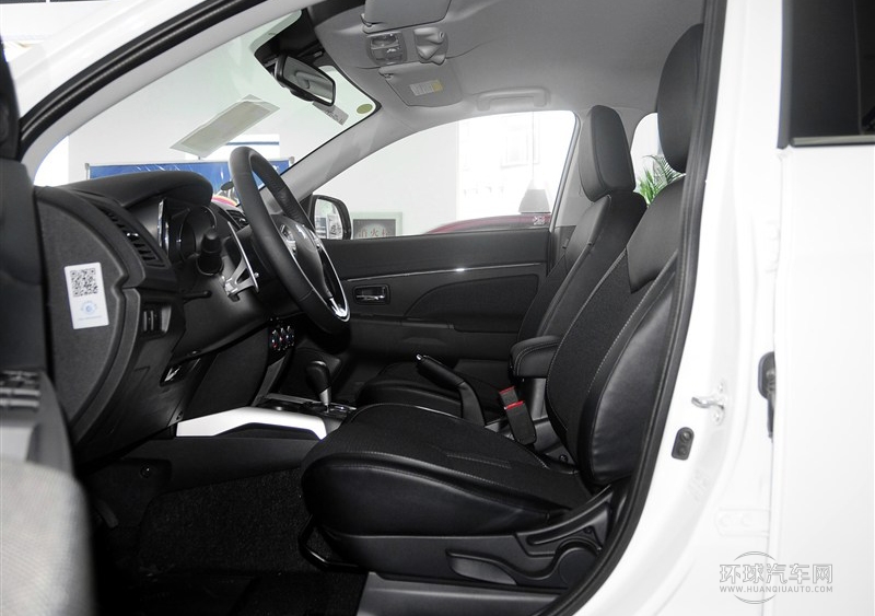 2013款 2.0L 兩驅(qū)時(shí)尚型
