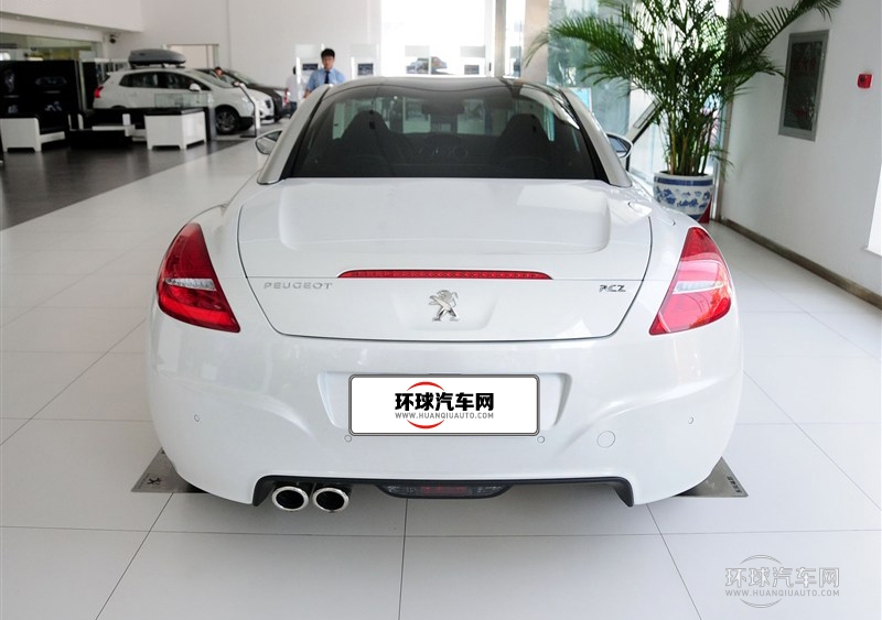 2014款 1.6T 豪華版深色風(fēng)格