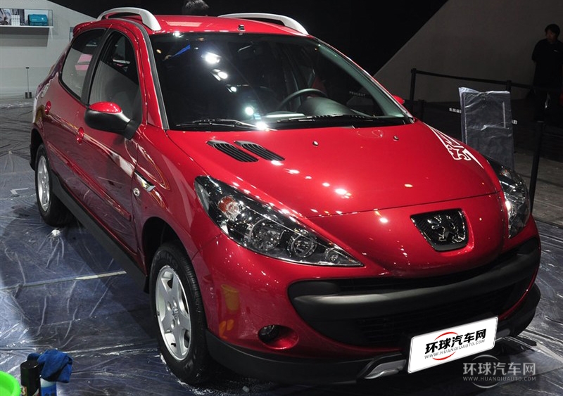 2013款 CROSS 1.6L 手動(dòng)品樂(lè)型