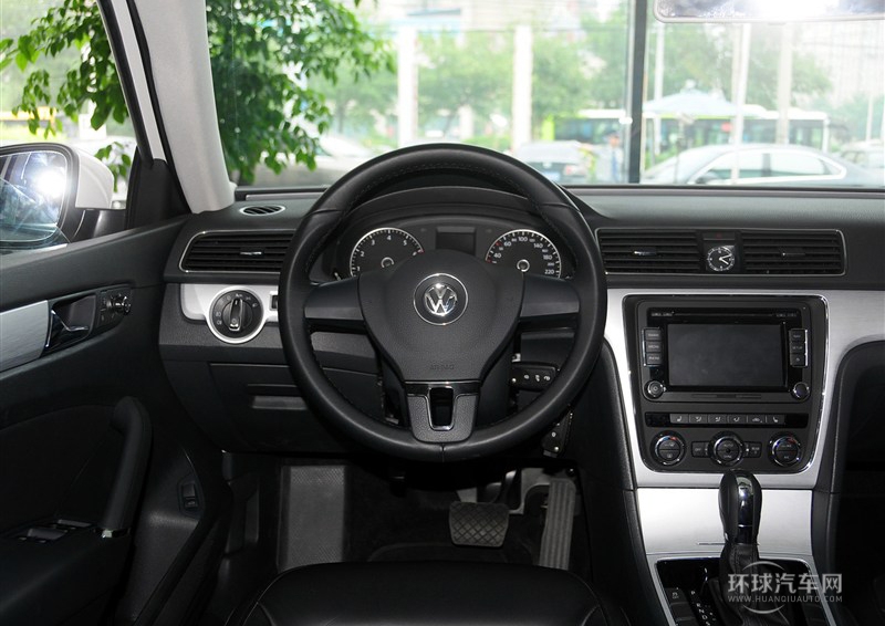 2014款 1.8TSI DSG尊榮導(dǎo)航版